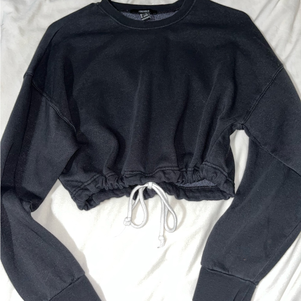 Cropped Crewneck